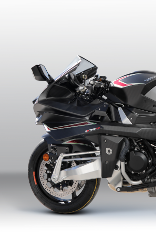 Wydanie kolejnego arcydzieła: Tesi H2 trafiło tym razem do Warszawy