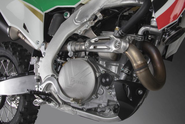 Bimota-BX450-detail-engine-04 copy.png